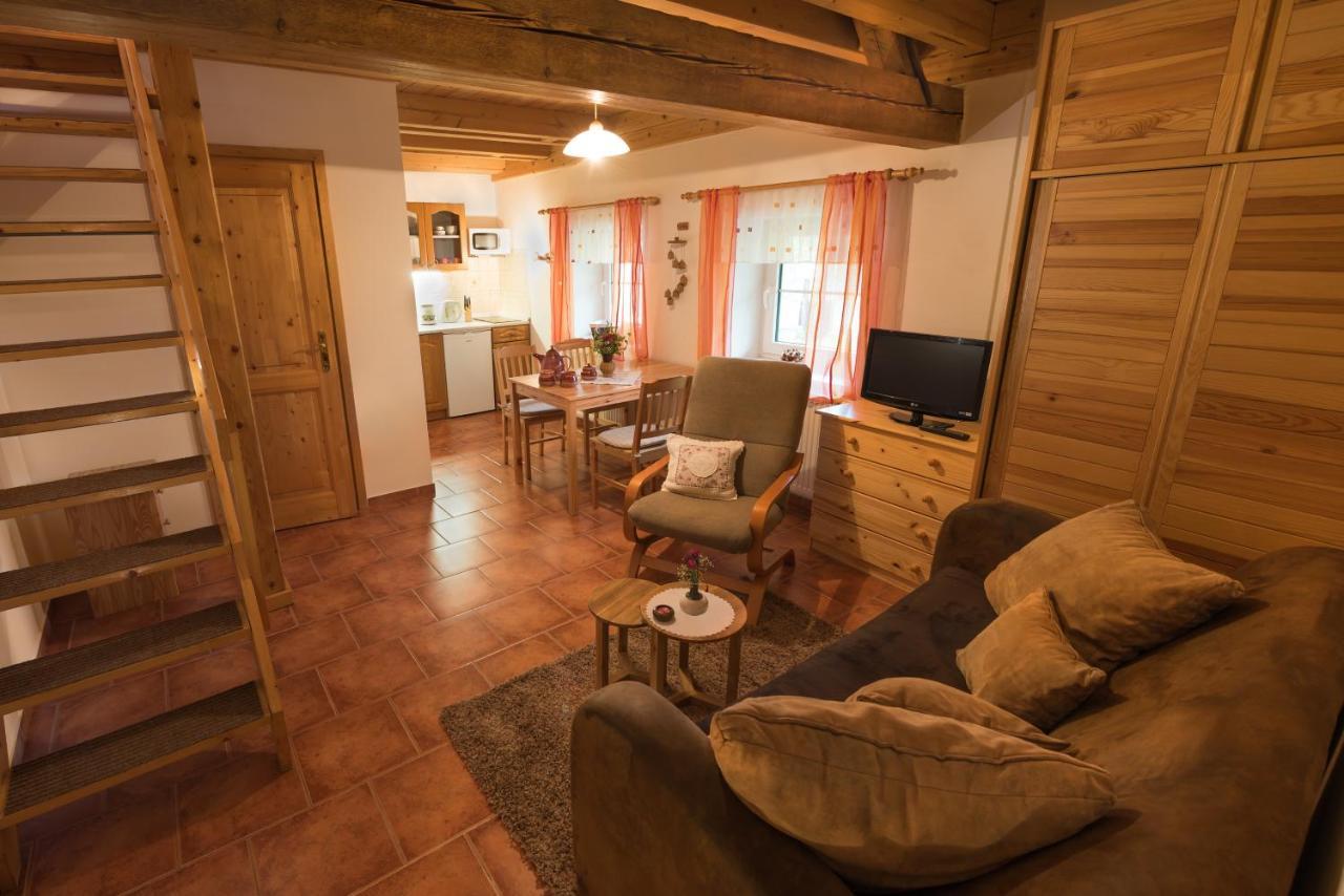 Apartmany Adrspach " U Kozaru " Teplice nad Metují Dış mekan fotoğraf